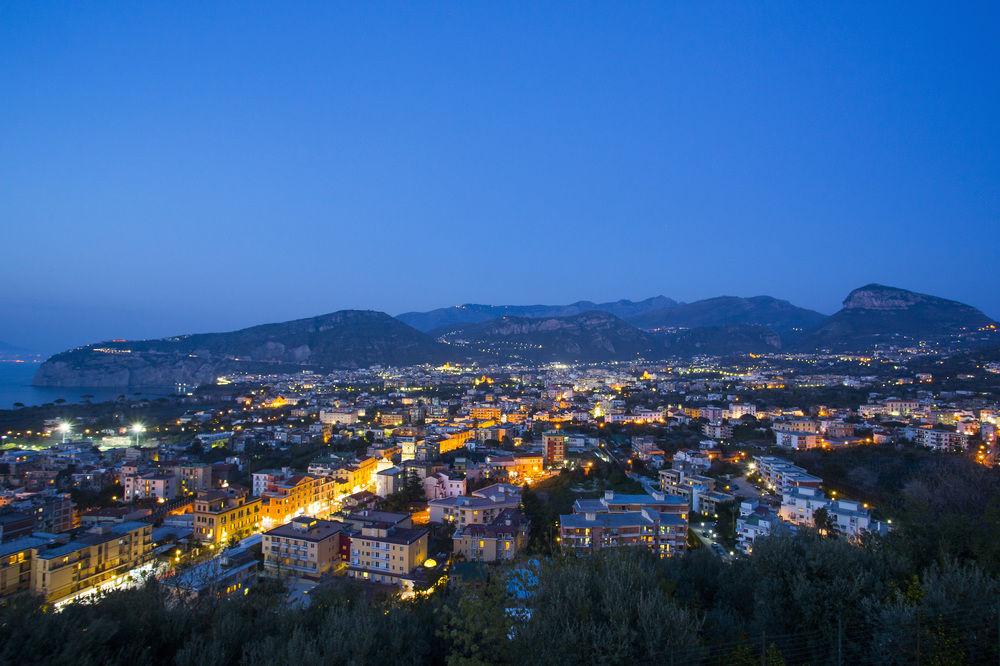 Art Hotel Gran Paradiso Sorrento Exteriör bild